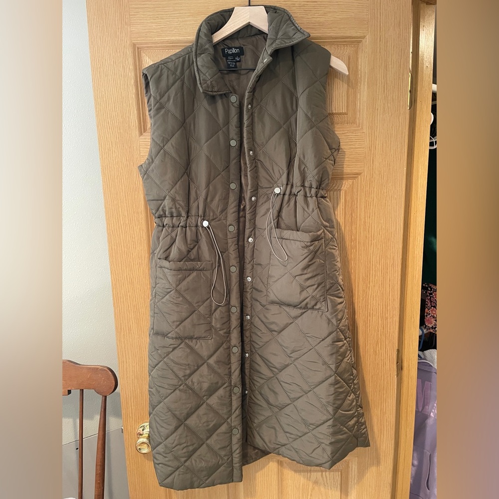 Papillon Long Quilted Vest - Olive Green - Large - EUC